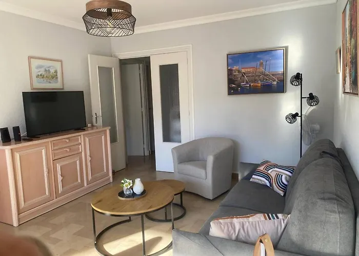 Lägenhet F2 Avec Parking, Terrasse & Wifi A Amelie-les-bains, Animaux Acceptes - Fr-1-703-53